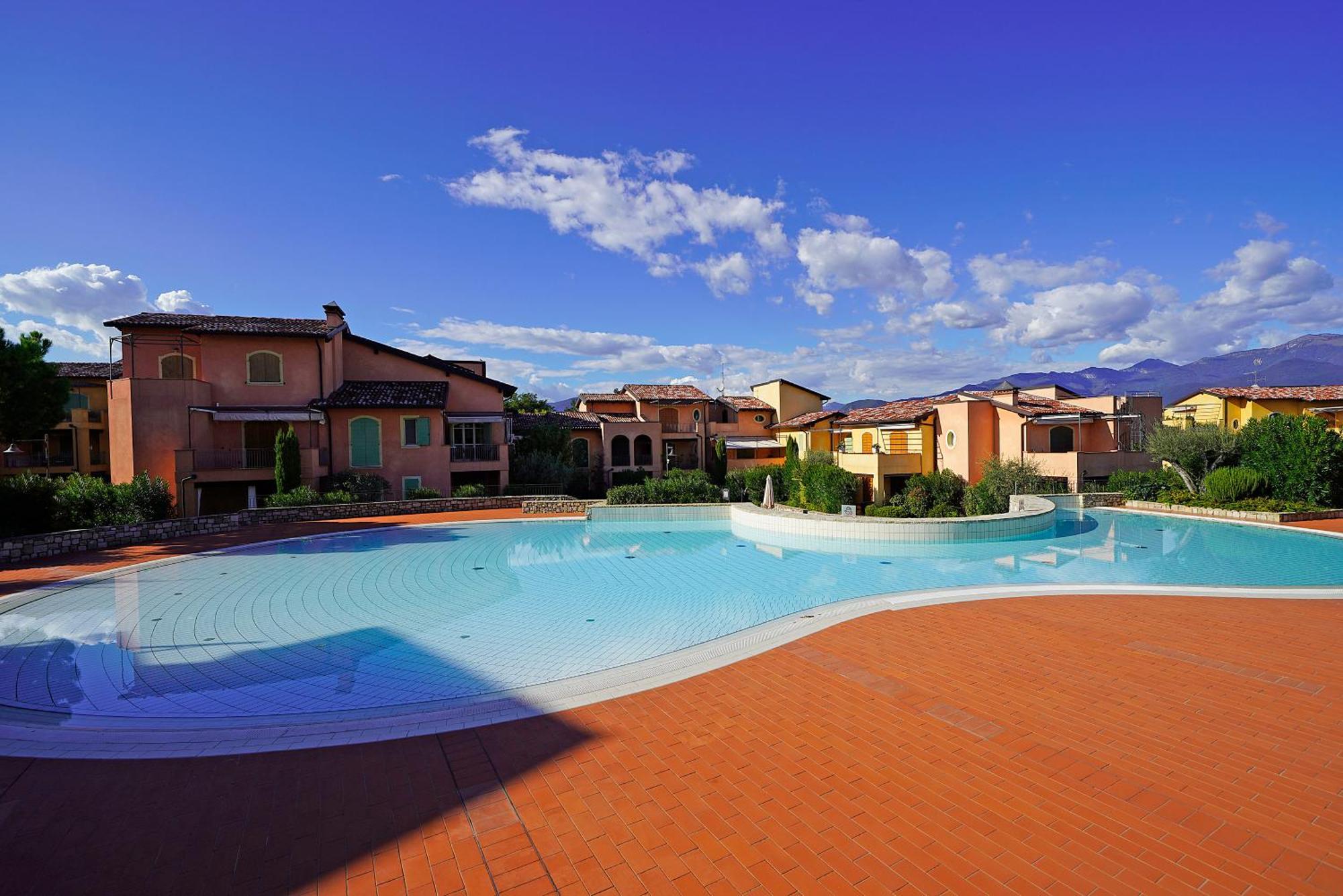 Borgo Del Torchio - Gardagate Apartment Manerba del Garda Exterior photo
