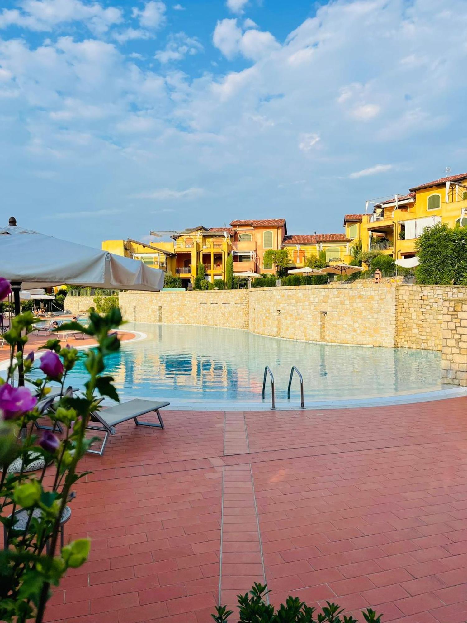 Borgo Del Torchio - Gardagate Apartment Manerba del Garda Exterior photo